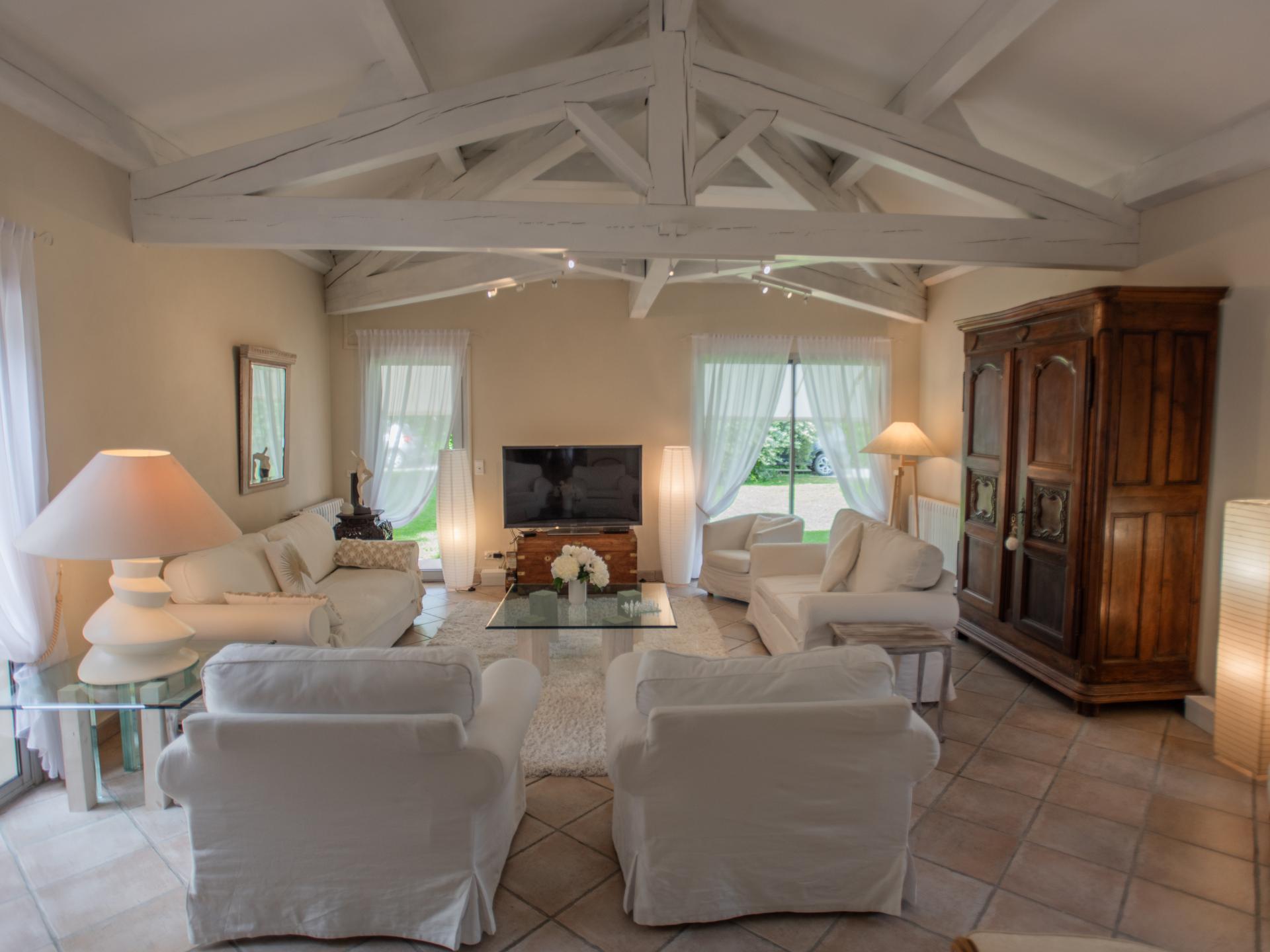 Villa met mooie tuin, privézwembad en terrassen